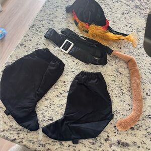 Kids puss in boots costume